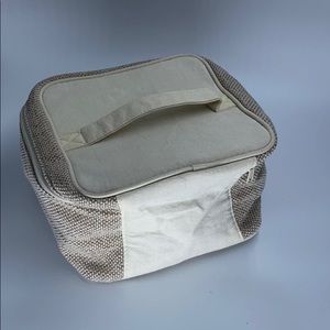 make up bag for travel??? NWOT